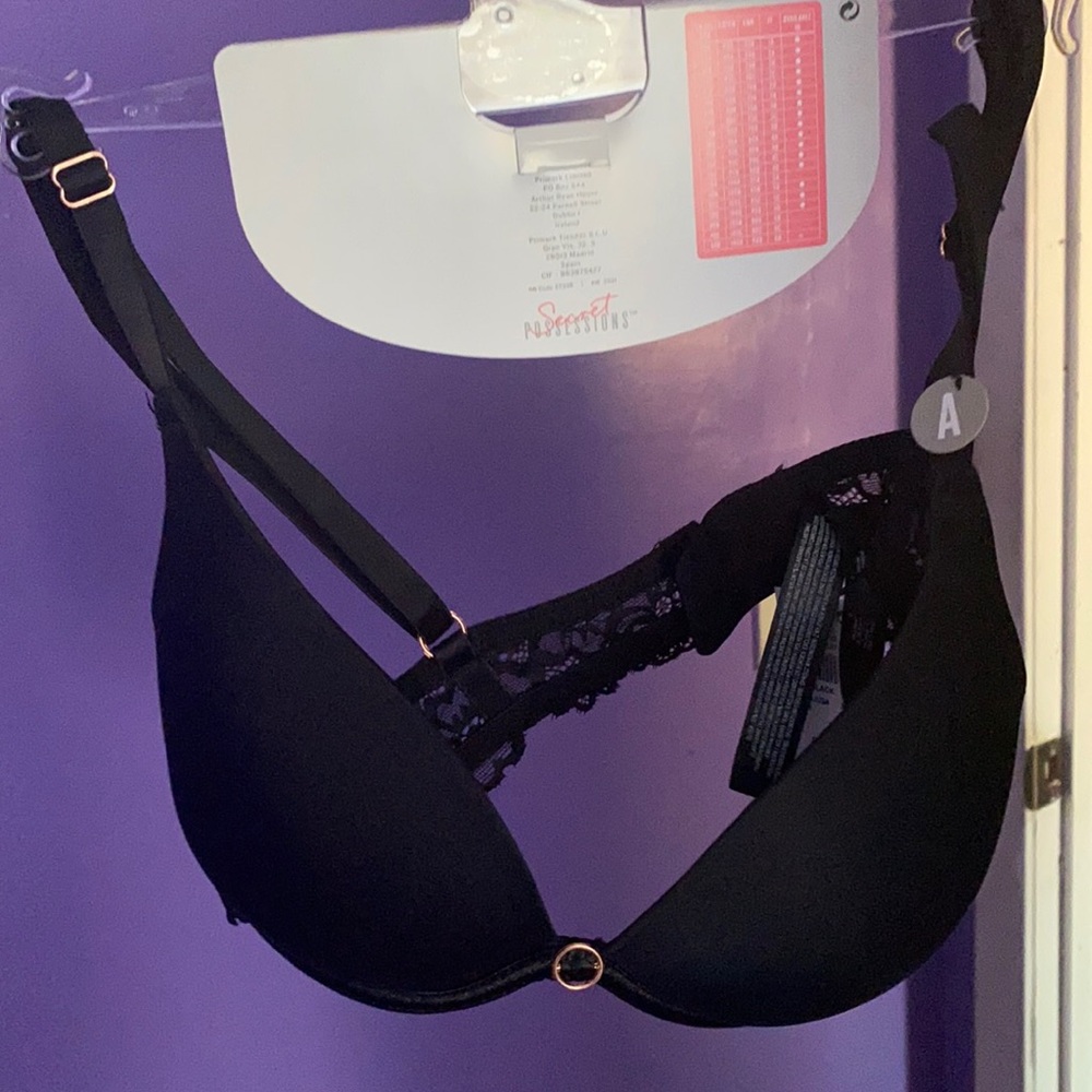 Black push up bra